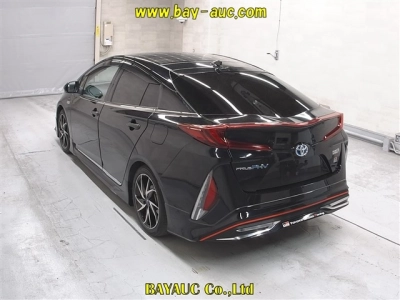 TOYOTA PRIUS PHV