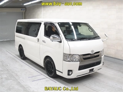 TOYOTA REGIUS VAN