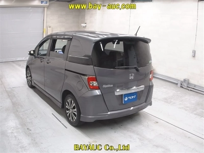 HONDA FREED SPIKE