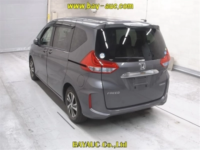 HONDA FREED HYBRID