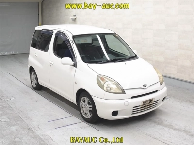 TOYOTA FUN CARGO