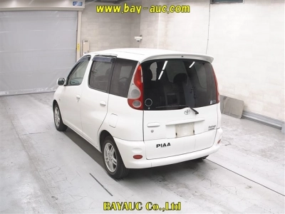 TOYOTA FUN CARGO