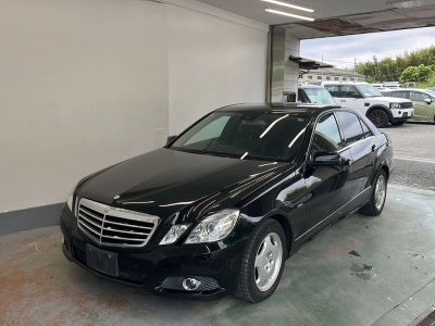 MERCEDES BENZ E CLASS