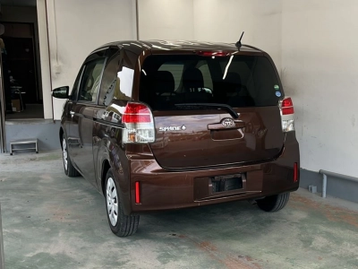 TOYOTA SPADE