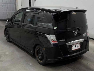 HONDA FREED SPIKE HYBRID