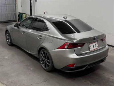 LEXUS IS