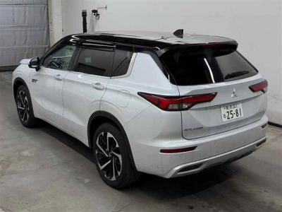 MITSUBISHI OUTLANDER PHEV