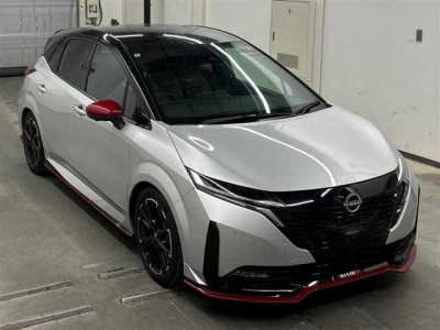 NISSAN AURA