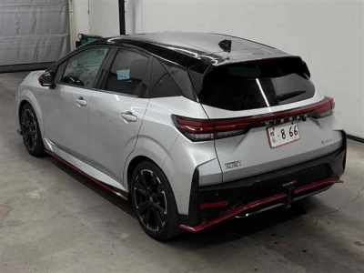 NISSAN AURA
