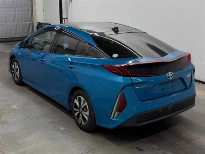 TOYOTA PRIUS PHV