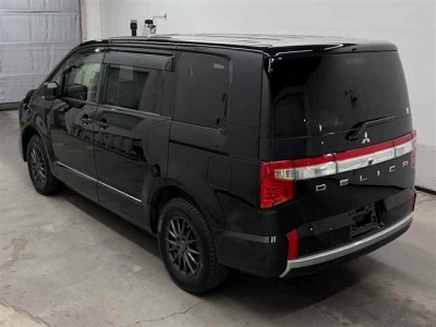 MITSUBISHI DELICA D:5
