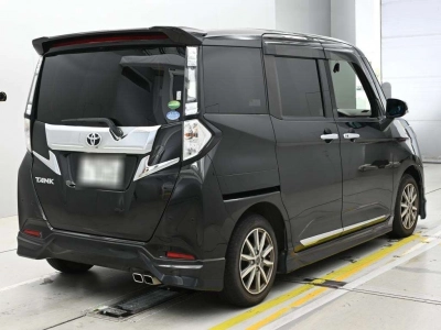 TOYOTA TANK
