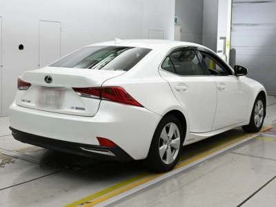 LEXUS IS