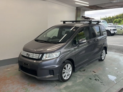 HONDA FREED SPIKE HYBRID