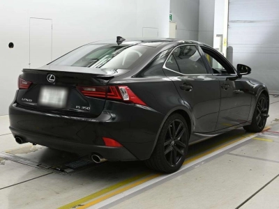 LEXUS IS