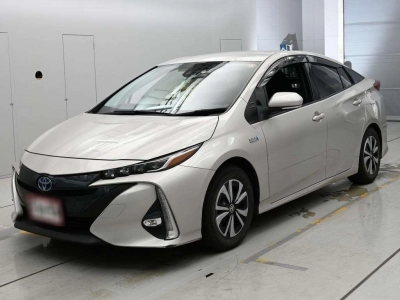TOYOTA PRIUS PHV