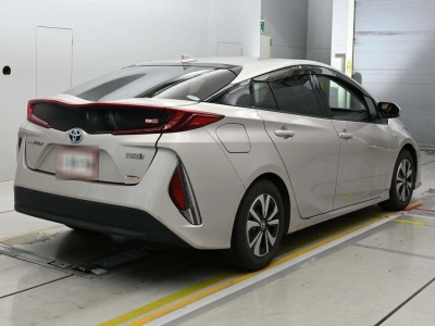 TOYOTA PRIUS PHV