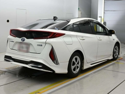 TOYOTA PRIUS PHV