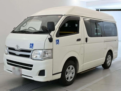 TOYOTA REGIUS VAN