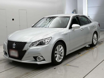 TOYOTA CROWN HYBRID