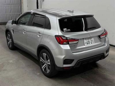 MITSUBISHI RVR