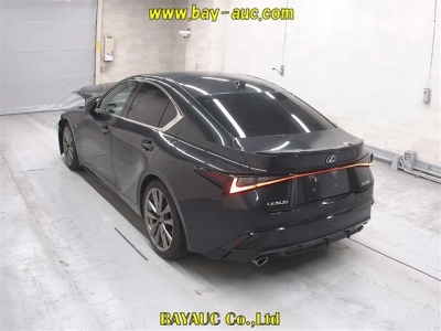LEXUS IS