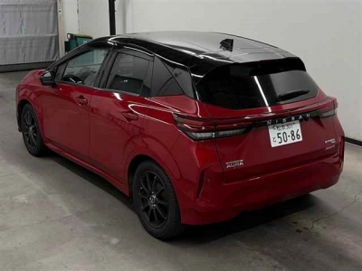 NISSAN AURA