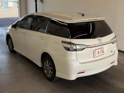 TOYOTA WISH
