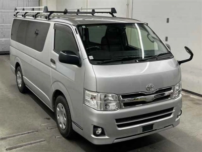 TOYOTA REGIUS VAN