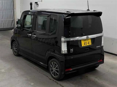 HONDA N BOX CUSTOM