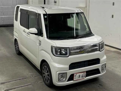 TOYOTA PIXIS MEGA