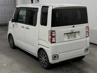 TOYOTA PIXIS MEGA