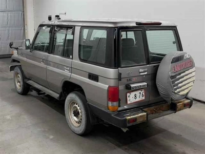 TOYOTA LAND CRUISER