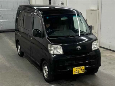 TOYOTA PIXIS VAN