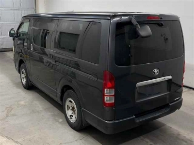 TOYOTA REGIUS VAN
