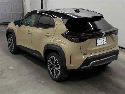 TOYOTA YARIS CROSS