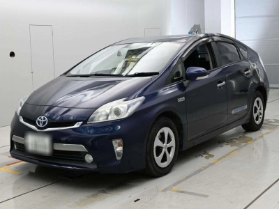 TOYOTA PRIUS PHV