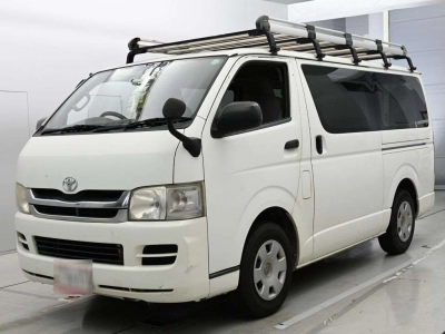 TOYOTA REGIUS VAN