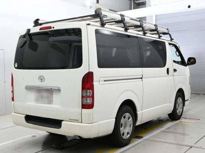 TOYOTA REGIUS VAN