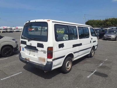 TOYOTA HIACE WAGON