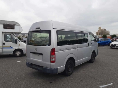 TOYOTA REGIUS VAN
