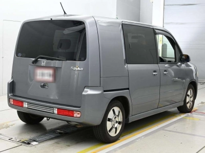 HONDA MOBILIO SPIKE