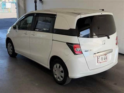 HONDA FREED SPIKE