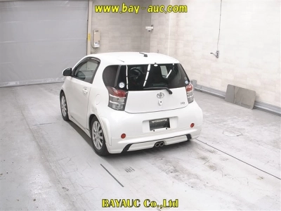 TOYOTA IQ