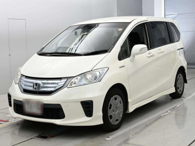 HONDA FREED HYBRID