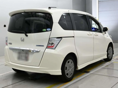 HONDA FREED HYBRID