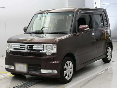TOYOTA PIXIS SPACE