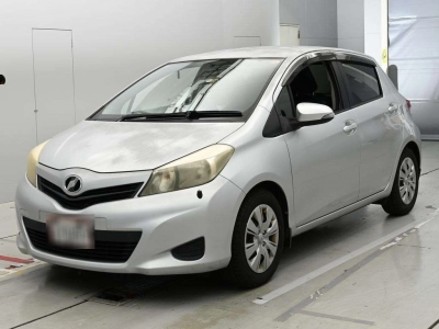 TOYOTA VITZ