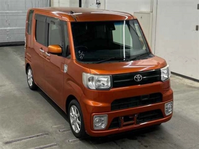 TOYOTA PIXIS MEGA