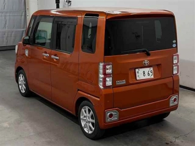 TOYOTA PIXIS MEGA